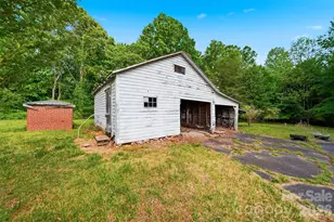 2711 SE 8th Ave SE, Hickory, NC 28602 - Photo 23