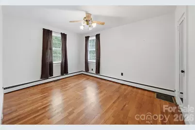 2711 SE 8th Avenue SE, Hickory, NC 28602 - Photo 13