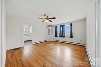 2711 SE 8th Avenue SE, Hickory, NC 28602 - Photo 5