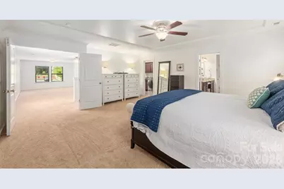 10020 Michael Crossing Drive, Charlotte, NC 28213 - Photo 17