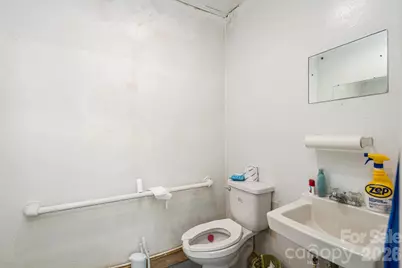 304 Virginia Street SW, Lenoir, NC 28645 - Photo 21
