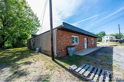 304 Virginia Street SW, Lenoir, NC 28645 - Photo 3