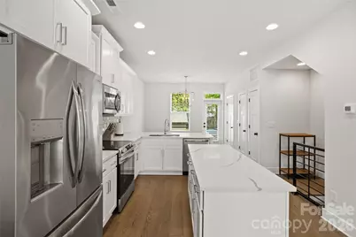 5040 York Park Lane, Charlotte, NC 28217 - Photo 5