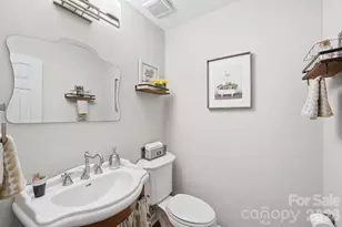5101 Lindstrom Dr, Charlotte, NC 28226 - Photo 13