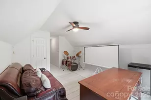 5101 Lindstrom Dr, Charlotte, NC 28226 - Photo 25