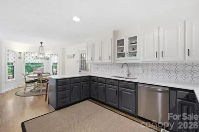 5101 Lindstrom Drive, Charlotte, NC 28226 - Photo 9