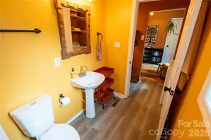 974 W US 70 Hwy, Morganton, NC 28655 - Photo 13