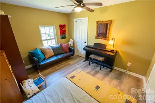 974 W US 70 Hwy, Morganton, NC 28655 - Photo 3