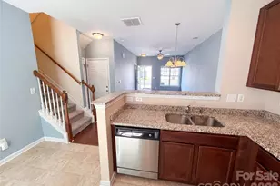 10311 Bunclody Dr, Charlotte, NC 28213 - Photo 7