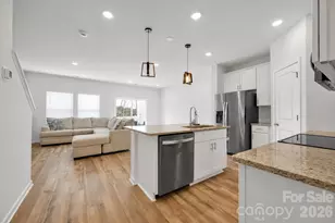 1021 Plumcrest Dr, Charlotte, NC 28216 - Photo 3