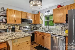 12 Indian Trace Rd, Maggie Valley, NC 28751 - Photo 11