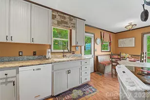 1413 Kitchens Branch Rd, Sylva, NC 28779 - Photo 11