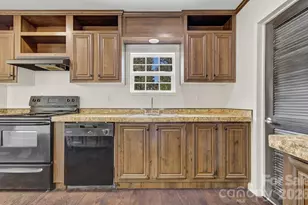 111 Buck Rdg Dr, Marion, NC 28752 - Photo 31