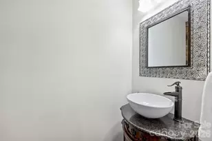 520 N Poplar St, Charlotte, NC 28202 - Photo 25