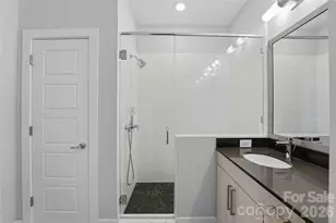 211 Doggett St, Charlotte, NC 28203 - Photo 25