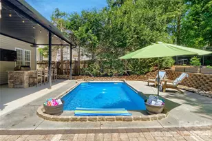 1621 Wilburn Park Ln NW, Charlotte, NC 28269 - Photo 27