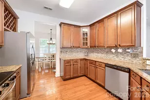 1621 Wilburn Park Ln NW, Charlotte, NC 28269 - Photo 7