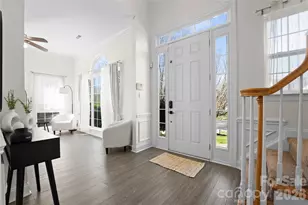 4704 Lone Tree Ct, Charlotte, NC 28269 - Photo 7