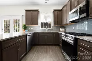 4704 Lone Tree Ct, Charlotte, NC 28269 - Photo 13