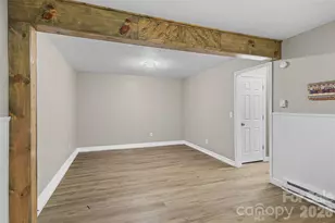 659 Salisbury Rd, Hendersonville, NC 28792 - Photo 11