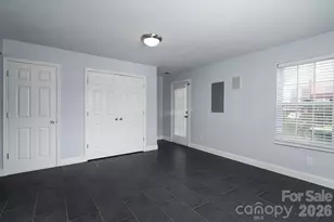 304 Rock Ridge Ln, Mount Holly, NC 28120 - Photo 5