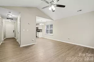 2116 Lauren Elizabeth Ct, Charlotte, NC 28214 - Photo 5