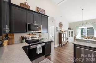 143 Beechnut Dr, Hendersonville, NC 28739 - Photo 5