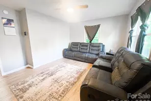 1006 Iris Dr, Gastonia, NC 28056 - Photo 5