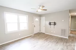 1006 Iris Dr, Gastonia, NC 28056 - Photo 5