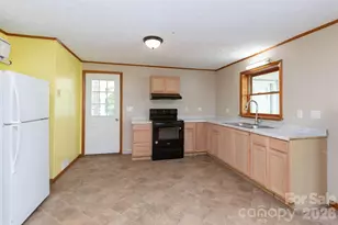 87 Medley Dr, Waynesville, NC 28785 - Photo 17