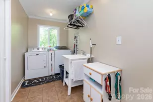 33 Lovers Loop Rd, Asheville, NC 28803 - Photo 11