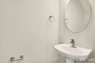 951 Warren Burgess Ln, Charlotte, NC 28205 - Photo 7