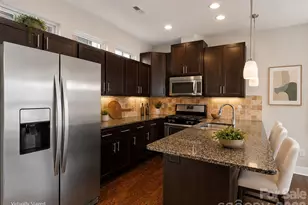 951 Warren Burgess Ln, Charlotte, NC 28205 - Photo 3