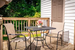 3828 Oakwood Rd, Charlotte, NC 28269 - Photo 9