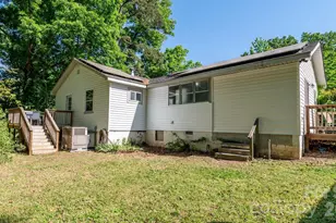 3828 Oakwood Rd, Charlotte, NC 28269 - Photo 11