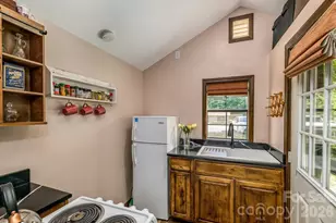 3828 Oakwood Rd, Charlotte, NC 28269 - Photo 23