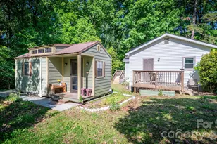 3828 Oakwood Rd, Charlotte, NC 28269 - Photo 17