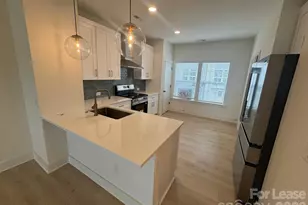 3011 Casting St, Charlotte, NC 28206 - Photo 3