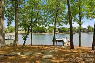 18426 Peninsula Cove Ln, Cornelius, NC 28031 - Photo 5