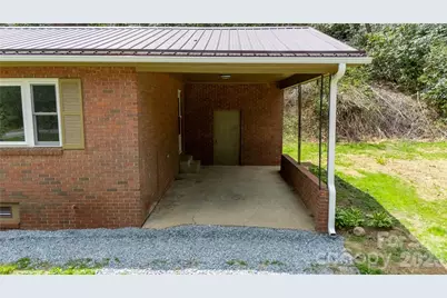 8855 Bugger Hollow Road, Newland, NC 28657 - Photo 29