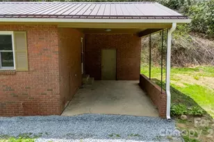 8855 Bugger Hollow Rd, Newland, NC 28657 - Photo 29