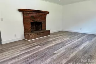 8855 Bugger Hollow Rd, Newland, NC 28657 - Photo 17