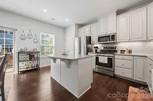 1221 Queen Lyon Ct, Charlotte, NC 28205 - Photo 15