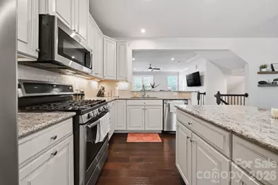 1221 Queen Lyon Court, Charlotte, NC 28205 - Photo 13
