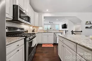 1221 Queen Lyon Ct, Charlotte, NC 28205 - Photo 13