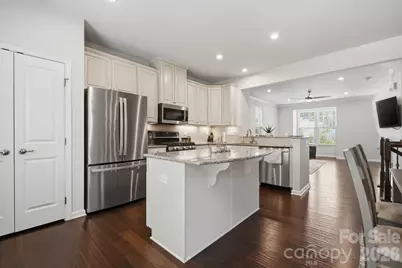 1221 Queen Lyon Court, Charlotte, NC 28205 - Photo 11
