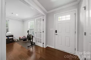 1221 Queen Lyon Ct, Charlotte, NC 28205 - Photo 5