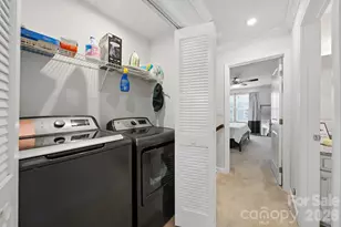 1221 Queen Lyon Ct, Charlotte, NC 28205 - Photo 35