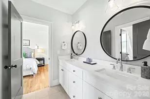 187 N Canterbury Rd, Charlotte, NC 28211 - Photo 29