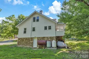 1415 Roan Rd, Spruce Pine, NC 28777 - Photo 37